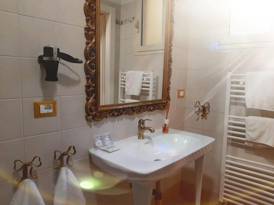 Apartmán Charme In Righi Boloňa Exteriér fotografie